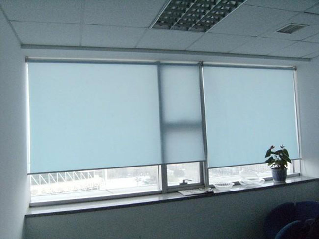 陽(yáng)光面料卷簾2